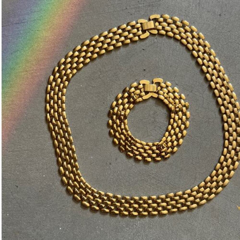 Amazing vintage Gold Tone Metal Collar Choker Necklace,  Bracelet Set 1990s